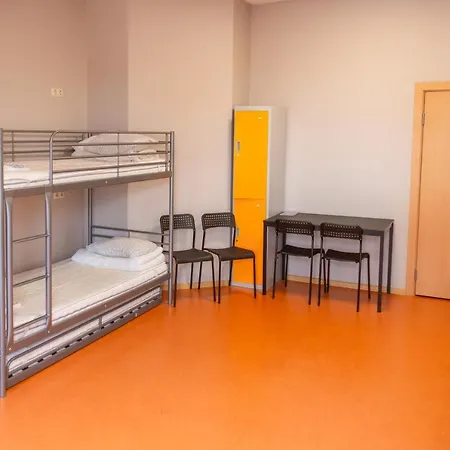 Liberty Airy Hostal *